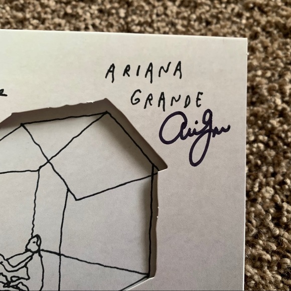 NEW Ariana Grande Signed Stuck With U CD - Picture 9 of 10